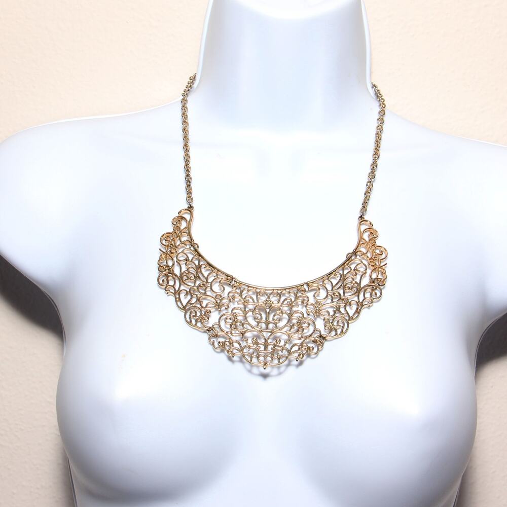 Forever 21 Gold Ornate Filigree Statement Bib Collar Necklace Adjustable